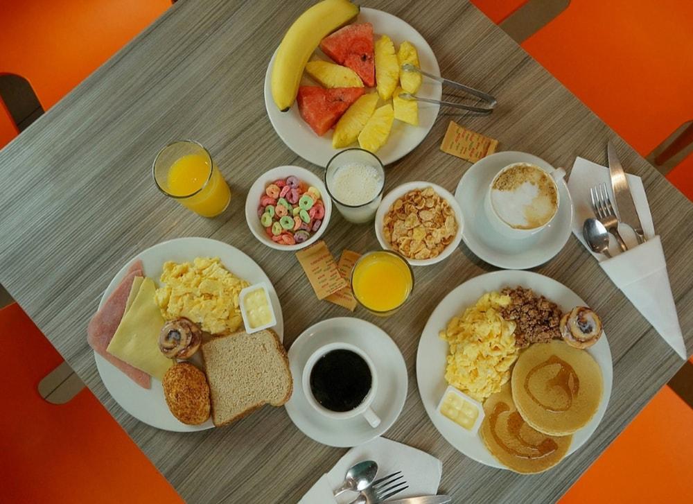 Ramada By Wyndham Panama Via Argentina Ξενοδοχείο Εξωτερικό φωτογραφία
